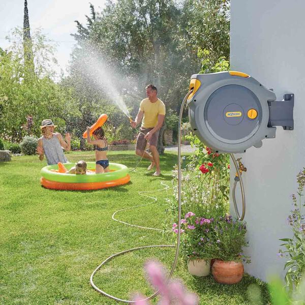 Hozelock Макара за стенен монтаж с 30 м маркуч Auto Reel