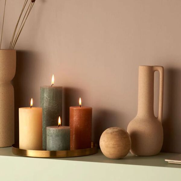 Bolsius Рустик колонни свещи Shine, 4 бр, 130x68 мм, жълта пчелна пита