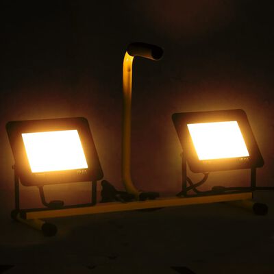 vidaXL LED прожектор с дръжка, 2x50 W, топло бяло