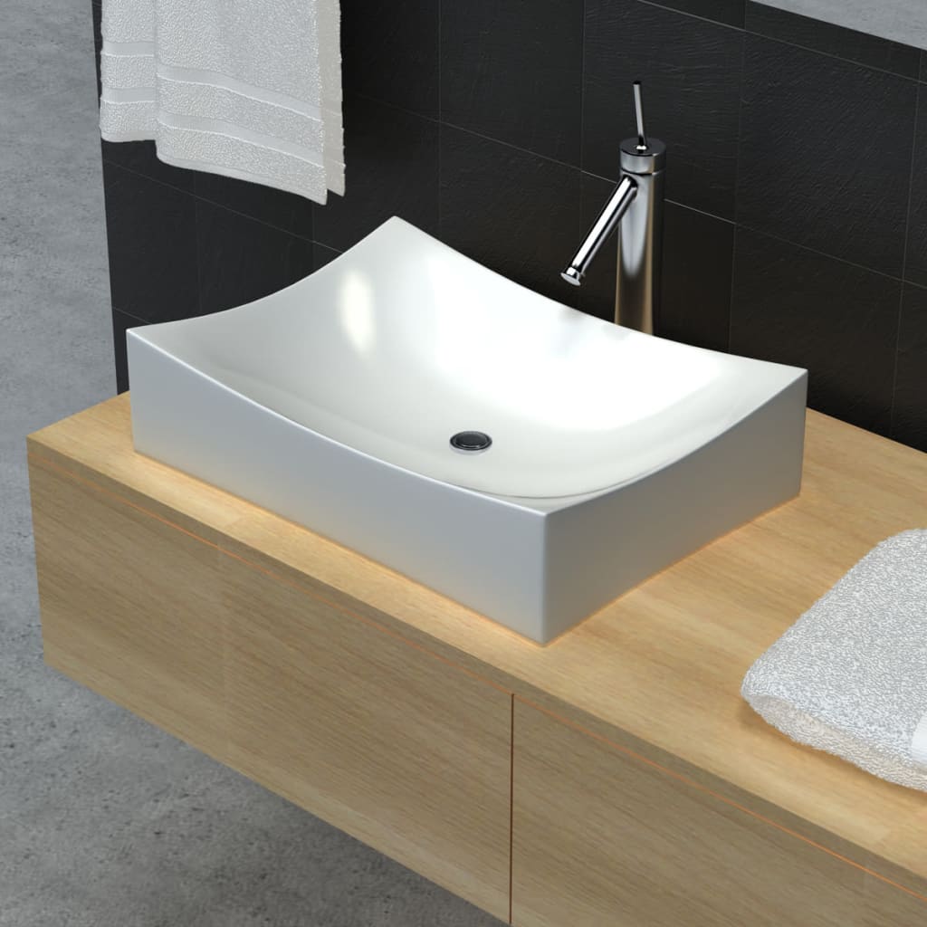 Керамична мивка в силно гланцирано бяло, за баня