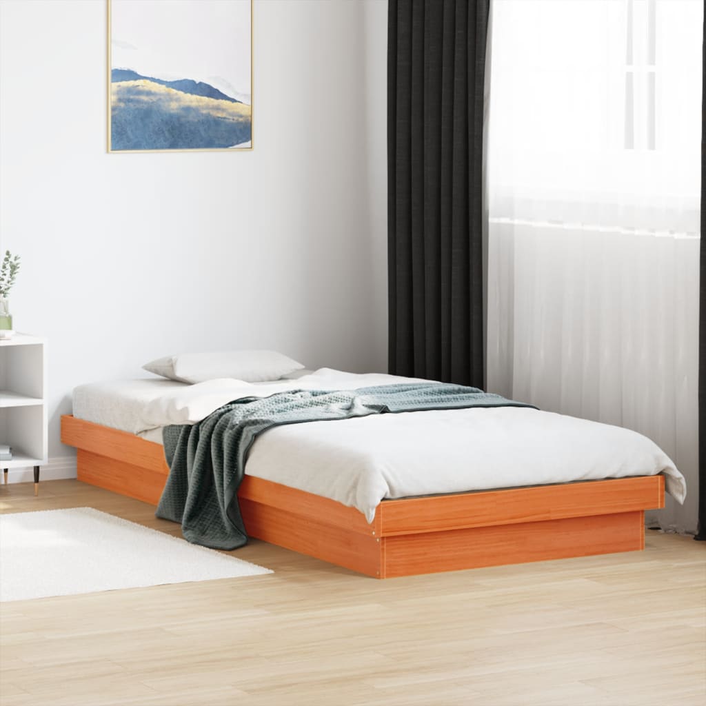 vidaXL LED рамка за легло, восъчнокафяв, 90x200 см, борово дърво масив