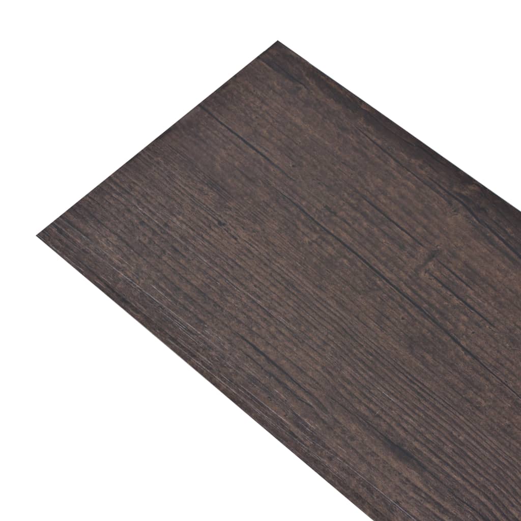 vidaXL Самозалепващи подови дъски, PVC, 2,51 м², 2 мм, тъмнокафяви